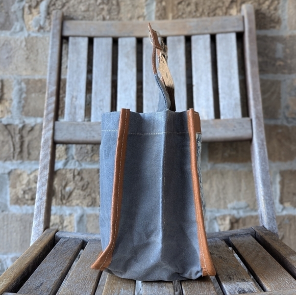 NWT Clea Ray Blue Canvas & Flowers Beer Carrier - Picture 5 of 9